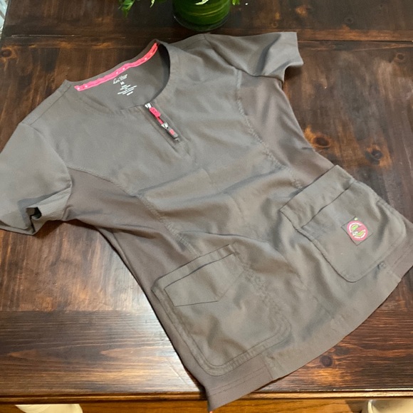 Koi Lite gray and pink comfy uniform top - Picture 1 of 5